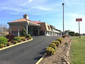 Econo Lodge White Pine, фото 11
