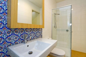 Four Kings Apartments, фото 12