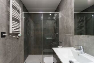 Dobo Rooms - Relatores III Apartment, фото 23