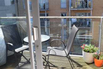 Modern 1 Bedroom In Bow With Sunny Balcony, фото 6