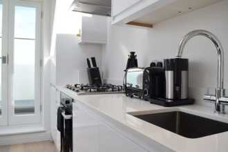 Bright 2 Bedroom With Balcony in Wandsworth, фото 8