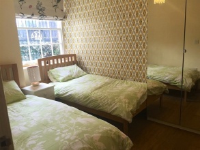 Priory House Apartments, фото 3