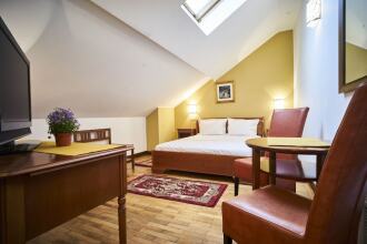 Cozy Attic Room VI, фото 8