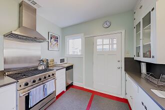 SoCo Hideaway with Outdoor Living by RedAwning, фото 11 SoCo Hideaway with Outdoor Living by RedAwning, фото 11