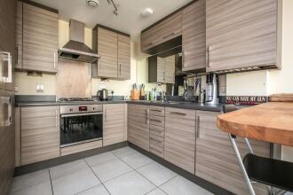 Lovely 2- Bed Flat In North London, фото 8