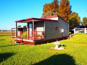 Killarney View Cabins And Caravan Park In Maryvale Australia From