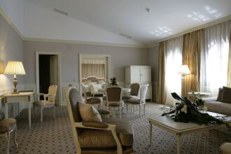 Eugenia De Montijo Autograph Collection, фото 4 Eugenia De Montijo Autograph Collection, фото 4