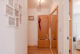 Lovely 1BR Flat for 2, Bromley by Bow, фото 13