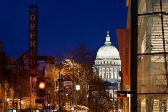 Hampton Inn & Suites Madison / Downtown, фото 12