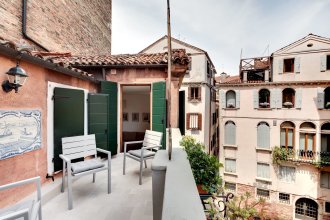 Santo Stefano Accademia Apartment Venice