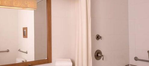 Hampton Inn By Hilton Guadalajara Expo, фото 16