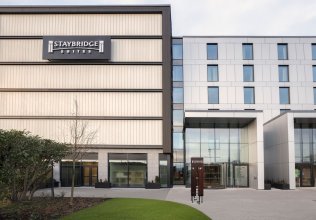 Staybridge Suites By Holiday Inn London - Heathrow Bath Road
