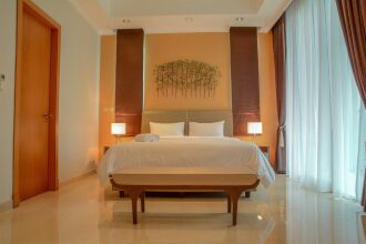 3 Bedrooms Premium Sudirman Residence by Travelio, фото 3