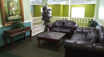 Deluxe 6 Inn & Suites, фото 48 Deluxe 6 Inn & Suites, фото 48