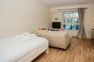 Studio Flat In Southwark