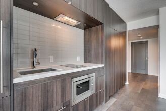 Amazing Suites In Yorkville, фото 37