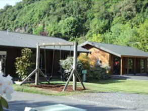 Leith Valley Motels & Holiday Park