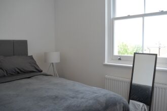 Bright 2 Bedroom With Balcony in Wandsworth, фото 2