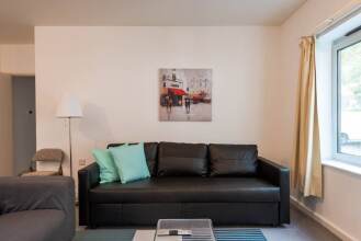 Large 3BR Flat in Canary Wharf for up to 6, фото 13