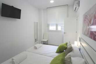 Apartment - 1 Bedroom with WiFi - 107857, фото 13