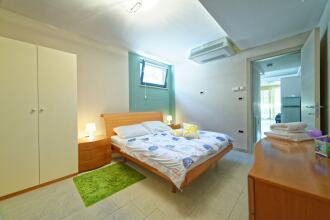 Apartments Marin - Near Temple of Augustus, фото 4