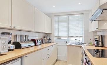 Deco Seafront - Seafront Apartment, фото 11