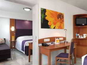 Premier Inn Shalimar Bagh, фото 5