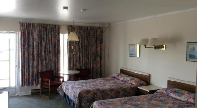 Embassy Motel, фото 13