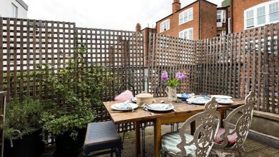 Bright Parsons Green Maisonette, фото 5