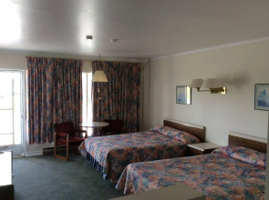 Embassy Motel, фото 7