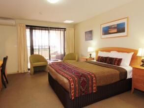 Riverside Holiday Apartments, фото 35