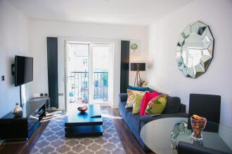 Modern 2 Bed Apartment, фото 26