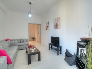 Cosy Apartment in Glyfada Center, фото 5