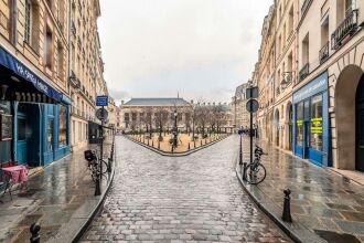 Spacious and Charming Flat on île de la Cité, фото 8