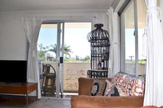 Leafy 1 Bedroom City Oasis With Pool and Terrace, фото 5