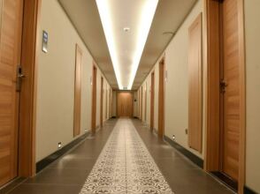 Valens Hotel Downtown, фото 19