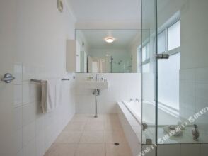 UrbanStyle Claremont Apartment