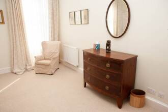 Spacious 2 Bedroom Apartment in Old Crescent, фото 6