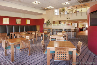 Holiday Inn Express Newport, фото 17