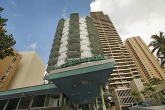 Отель Aston Waikiki Circle