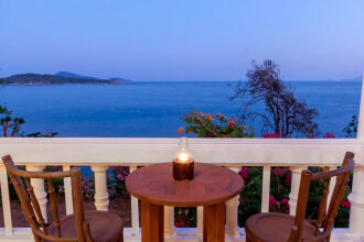 Baan Khunying – Secluded Phuket Beachfront Villa, фото 8