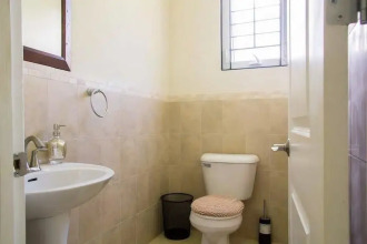 New Kingston Guest Apt At Sonoma Estate, фото 12 New Kingston Guest Apt At Sonoma Estate, фото 12