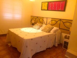 Chalet With 3 Bedrooms in Lucillos, With Private Pool, Enclosed Garden and Wifi