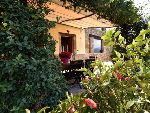 Classy Villa in Pisogne With Garden, Bbq, Pool, Sun-loungers, фото 18