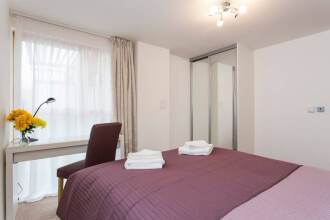 Luxury 1 Bed Apartment With Balcony In Greenwich, фото 6