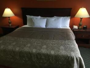 Deluxe 6 Inn & Suites, фото 12 Deluxe 6 Inn & Suites, фото 12