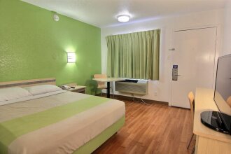 Motel 6 Austin South - Airport, фото 35 Motel 6 Austin South - Airport, фото 35