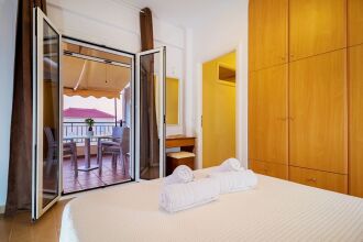 Romanos Beach Villas, фото 4