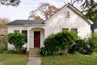 SoCo Hideaway with Outdoor Living by RedAwning