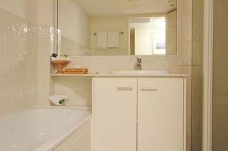 Riverside Holiday Apartments, фото 11